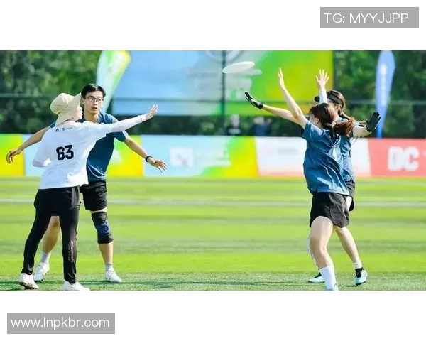 北京飞盘队逆袭之旅：攀岩联赛中的奋斗与荣耀