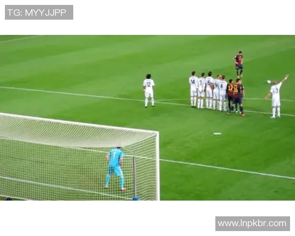 足球明星亲身体验的足球鞋背后的故事与传奇 足球明星亲身体验的足球鞋背后的故事与传奇