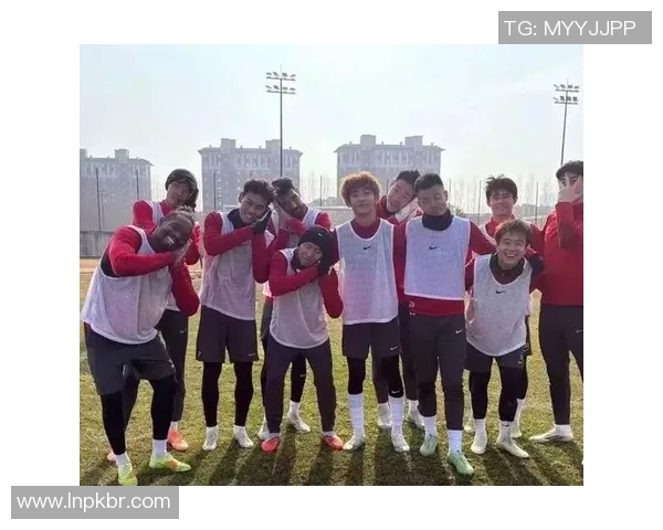 足球明星素质真的很差吗探讨他们的职业道德与社会责任感 足球明星素质真的很差吗探讨他们的职业道德与社会责任感