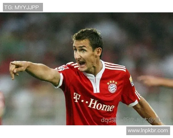 足球明星青春岁月的容颜回顾与经典瞬间分享 足球明星青春岁月的容颜回顾与经典瞬间分享